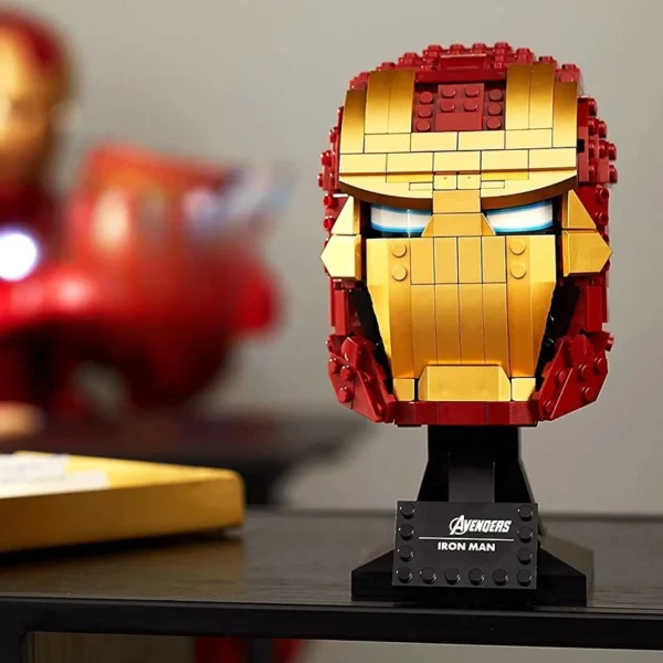 Iron Man helmet building blocks - Image 4